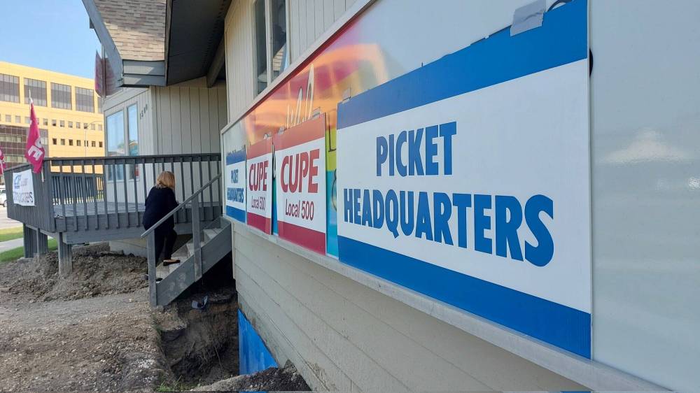 CUPE Local 500 / TWITTER
CUPE 500 accused the city’s top administrator of trying to delay a fair deal by denying there was a tentative agreement.