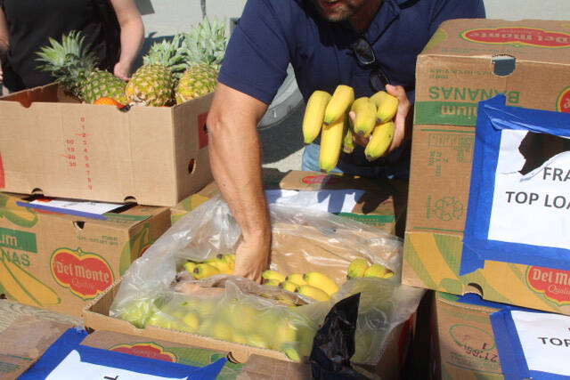 MAGGIE MACINTOSH / WINNIPEG FREE PRESS FILES
Rising grocery prices caused by inflation is resulting in skyrocketing demand on Manitoba food banks.