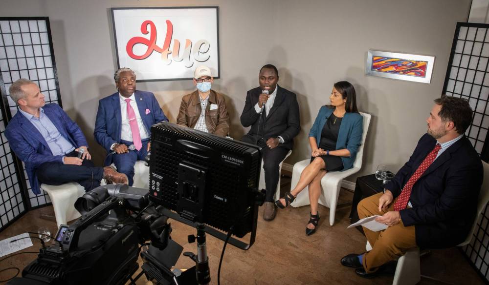 JESSICA LEE / WINNIPEG FREE PRESS
Mayoral candidates who were not invited to the CBC debate Wednesday, took part in a debate Thursday in a home in the south end of the city. From left to right: Rick Shone, Don Woodstock, Chris Clacio, Idris Adelakun and Rana Bokhari.