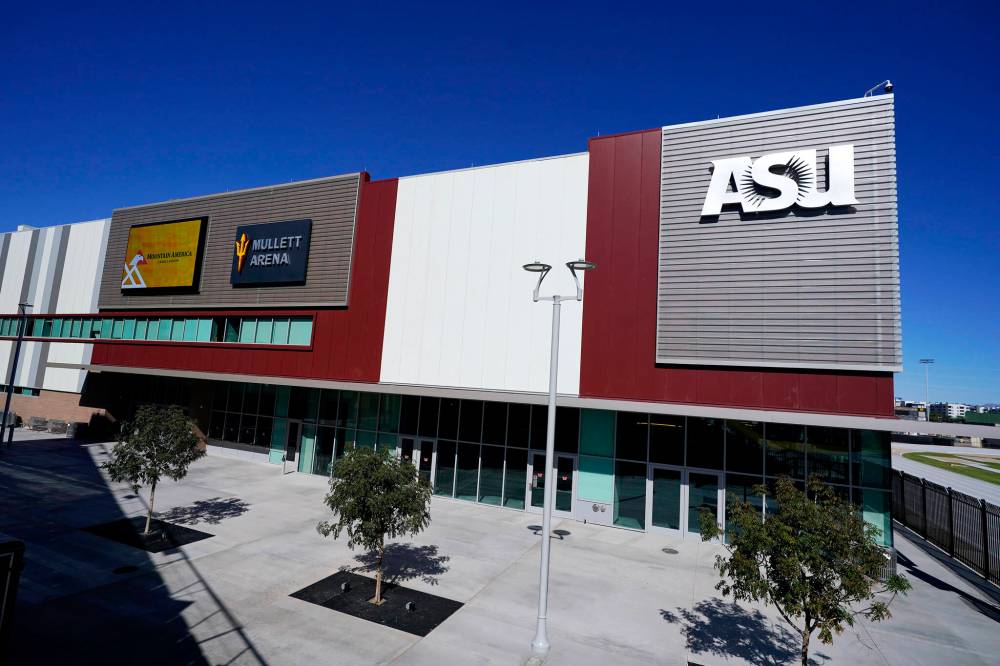 ROSS D. FRANKLIN / THE ASSOCIATED PRESS FILES
What’s happening with the Coyotes is a massive black eye on the NHL. As distinctive the experience is, the good is heavily outweighed by the bad, even if some will try to convince you otherwise, says columnist Jeff Hamilton.