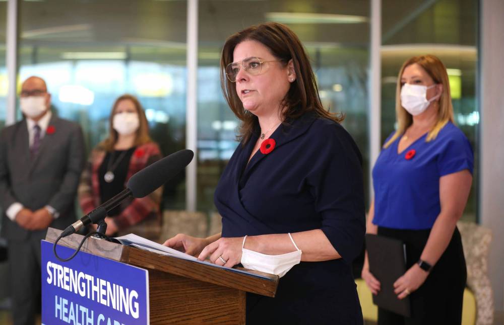 RUTH BONNEVILLE / WINNIPEG FREE PRESS
Speaking Thursday during a health funding announcement at Winnipeg’s Women’s Hospital, Premier Heather Stefanson confirmed the province has no immediate plans to bring back a mask mandate.