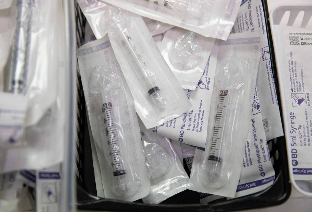 Syringes at Assiniboine Community College’s nursing lab (Jessica Lee / Winnipeg Free Press)
