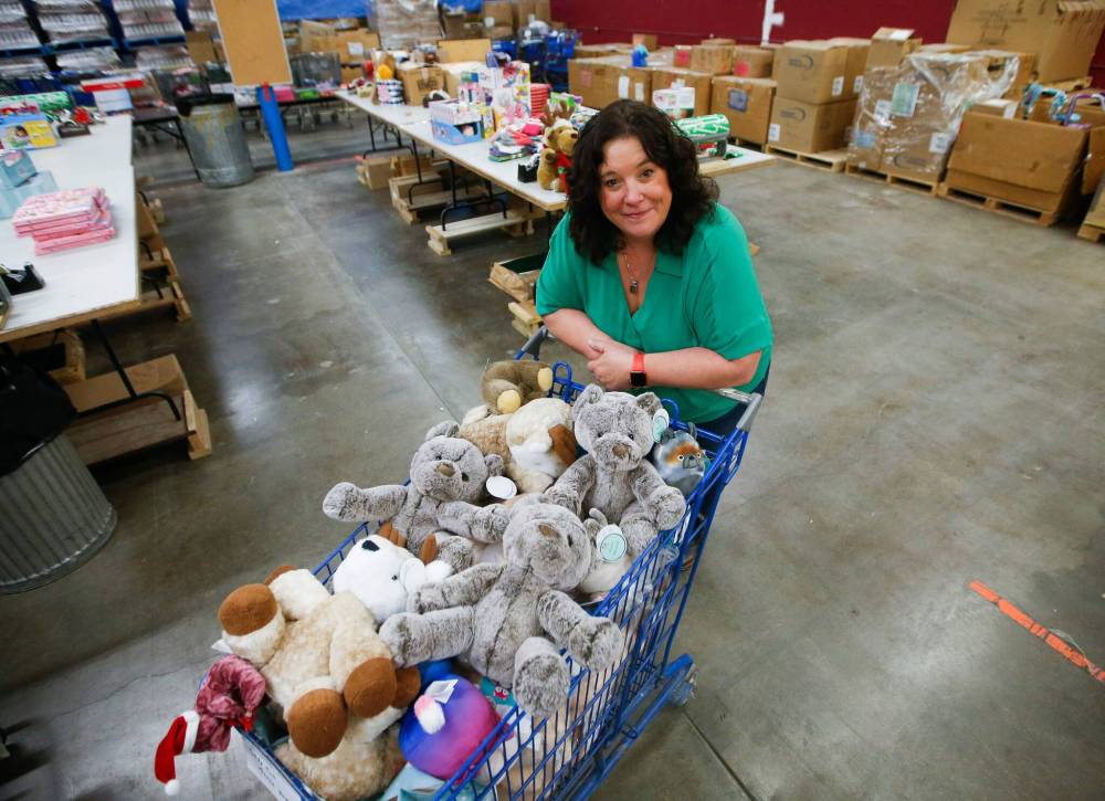 Shawna Bell, executive director of the Christmas Cheer Board, believes they could get as many as 19,000 requests for hampers this year. (John Woods / Winnipeg Free Press)