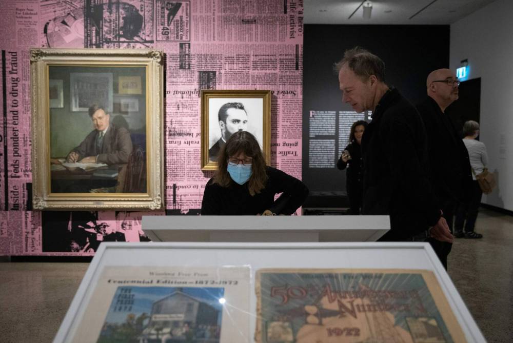 Patrons gathered at the Winnipeg Art Gallery to take in 150 years of Free Press history. (Jessica Lee / Winnipeg Free Press)