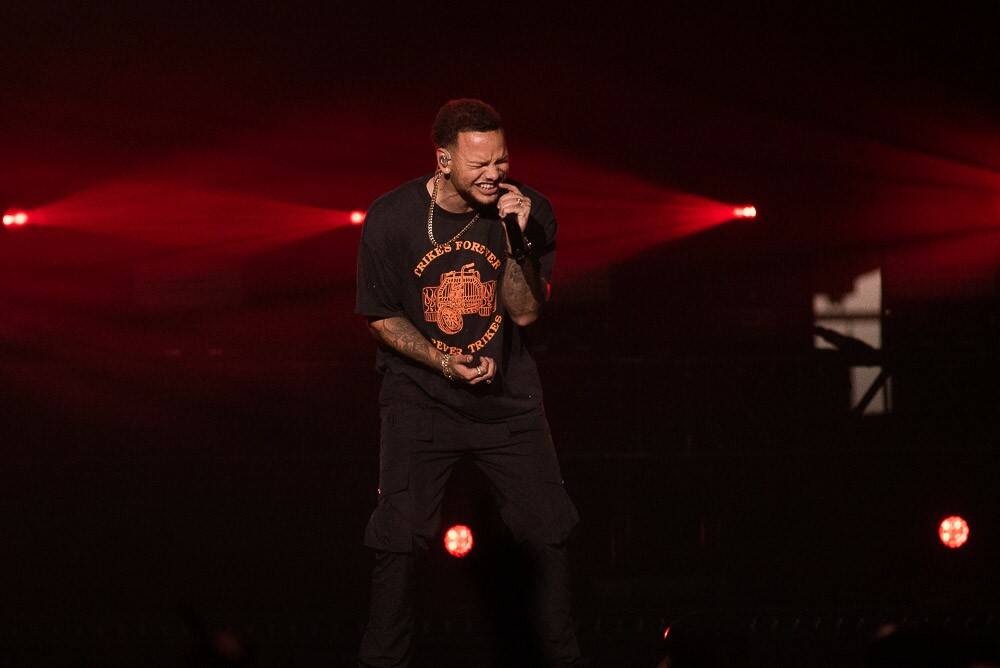 Dwayne Larson / Winnipeg Free Press
Country artist Kane Brown performs at Canada Life Centre in Winnipeg, Thursday.