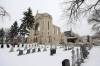 RUTH BONNEVILLE / WINNIPEG FREE PRESS
                                The current modernist St. Boniface Cathedral, designed by Étienne Gaboury, sits behind the ruins of the 1906 building.
