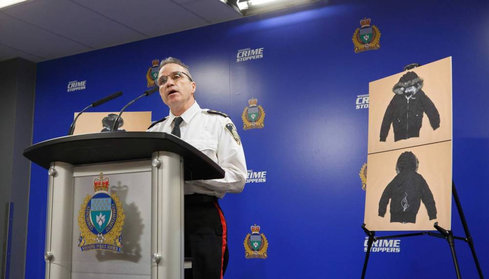 MIKE DEAL / WINNIPEG FREE PRESS FILES
Police have released photos of a jacket similar to the one the Buffalo Woman was believed to be wearing, a reversible “Baby Phat” jacket with a fur-lined hood.