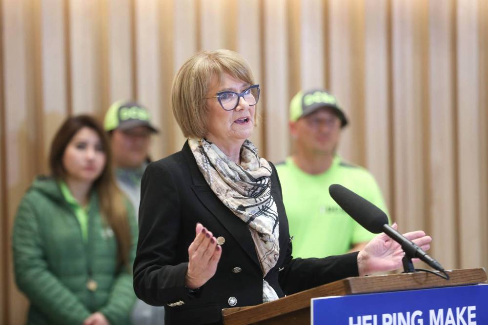 RUTH BONNEVILLE / WINNIPEG FREE PRESS FILES
Marion Willis, Street Links’ executive director, said she was impressed by the city’s quick response.