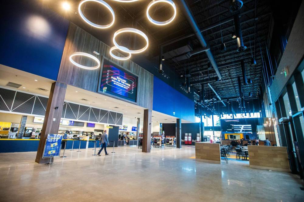 MIKAELA MACKENZIE / WINNIPEG FREE PRESS
Junxion’s largest auditorium has an UltraAVX screen — meaning a larger screen — and 34 seats that are motion-activated, syncing with movie scenes.