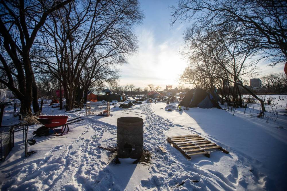 MIKAELA MACKENZIE / WINNIPEG FREE PRESS FILES
City crews have dismantled a homeless camp on Higgins Avenue after it was damaged by multiple fires.