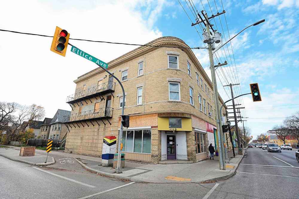 MIKE DEAL / WINNIPEG FREE PRESS
The Mansfield Court apartment building at 626 Ellice Avenue.