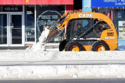 MIKE DEAL / WINNIPEG FREE PRESS FILES
                                Coun. Matt Allard wants the city to give the clearing of sidewalks the same priority as removing snow on the busiest streets.