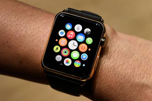David Paul Morris / Bloomberg News
                                Manitoba&rsquo;s education minister says the new ban on cellphones in the province&rsquo;s classrooms applies to cell-enabled smartwatches as well.