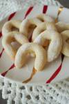 EVA WASNEY PHOTO
                                Erin Lebar learned to make these Almond Crescent cookies from her Nana.