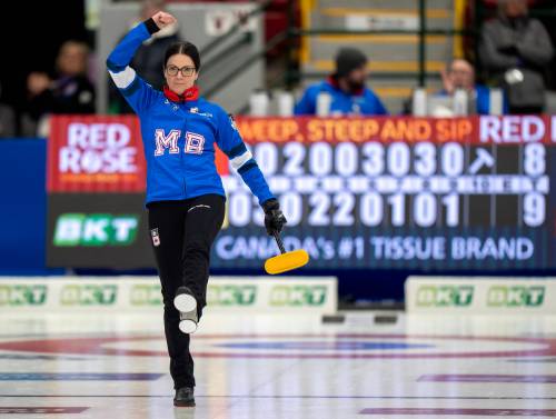 Frank Gunn/ THE CANADIAN PRESS
                                Kerri Einarson celebrates Tuesday after her comeback win over Kate Cameron during Scotties action in Thunder Bay, Ont.