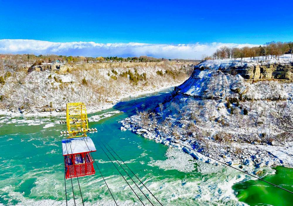 GORD MACKINTOSH / FREE PRESS
Take the seasonal Niagara Whirlpool Aero Car — for a ‘gorges’ view.