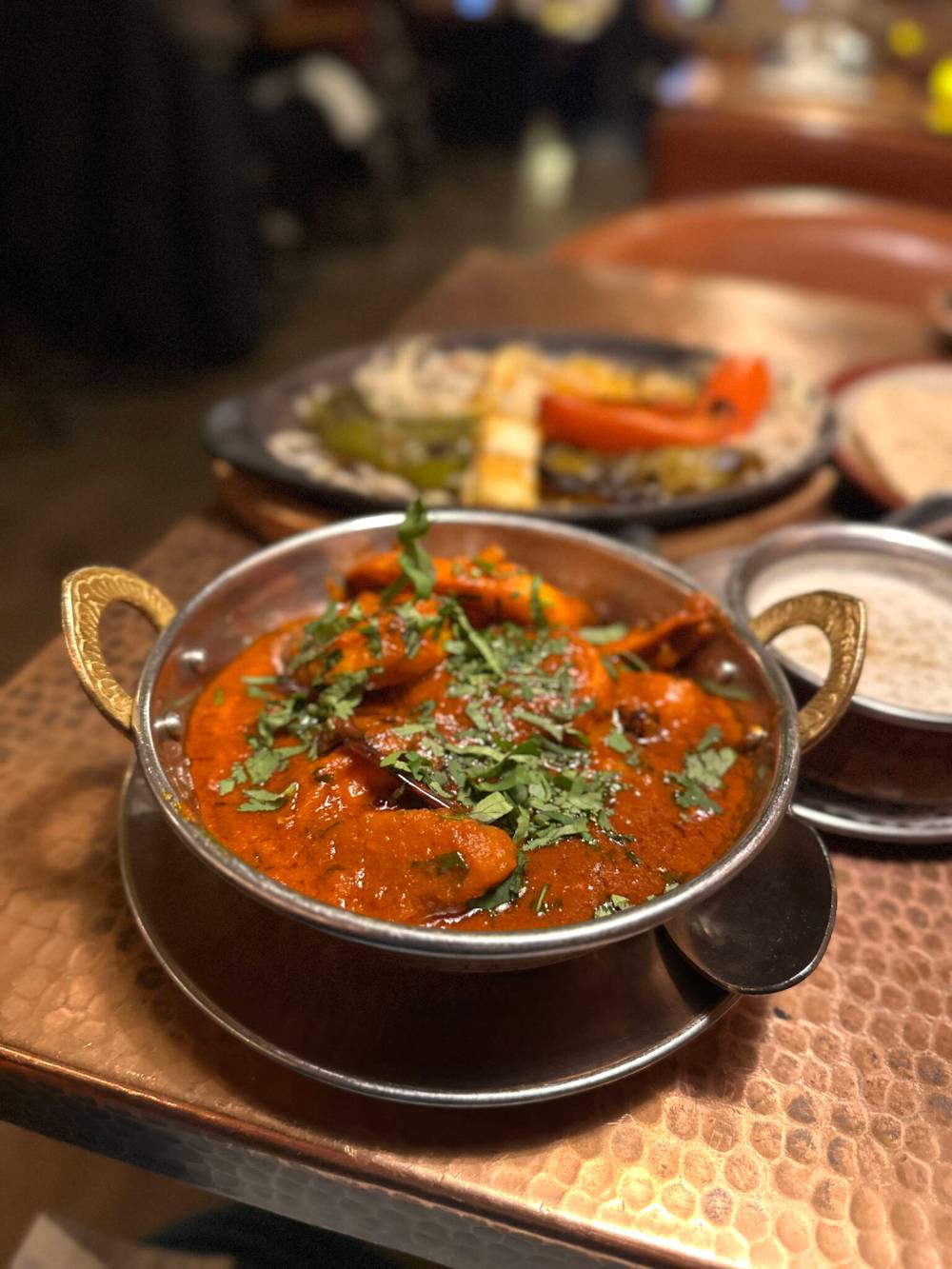 SHEL ZOLKEWICH / FREE PRESS
Shrimp vindaloo at Le 409 is a bowlful of deep and fiery Indian deliciousness.