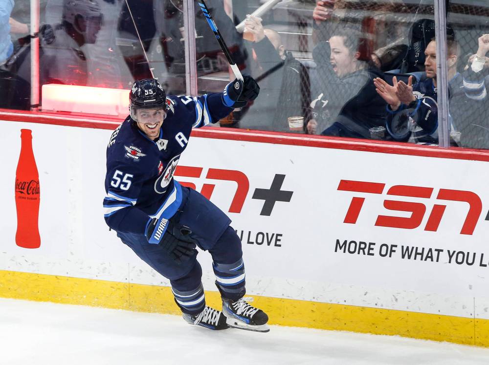 John Woods / THE CANADIAN PRESS FILES
Winnipeg Jets centre Mark Scheifele will mentor the next generation of junior players in partnership with majority Penticton Vees owner Graham Fraser.