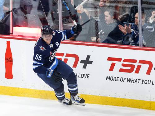 John Woods / THE CANADIAN PRESS FILES
                                Winnipeg Jets centre Mark Scheifele will mentor the next generation of junior players in partnership with majority Penticton Vees owner Graham Fraser.