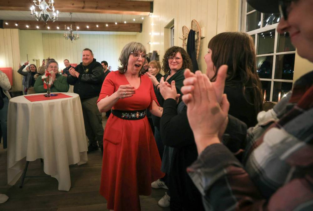 Ruth Bonneville / Free Press
Liberal candidate for St. Boniface-St. Vital riding Ginette Lavack celebrates her victory with constituents at Fort Gibralter, Monday.