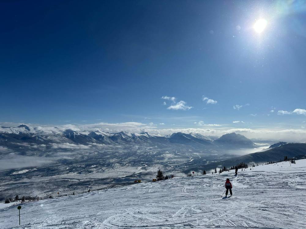 Katrina Clarke / Free Press Courtesy Jasper Tourism
Downhill skiing is just one of many outdoor activities on offer nearby in Jasper National Park.