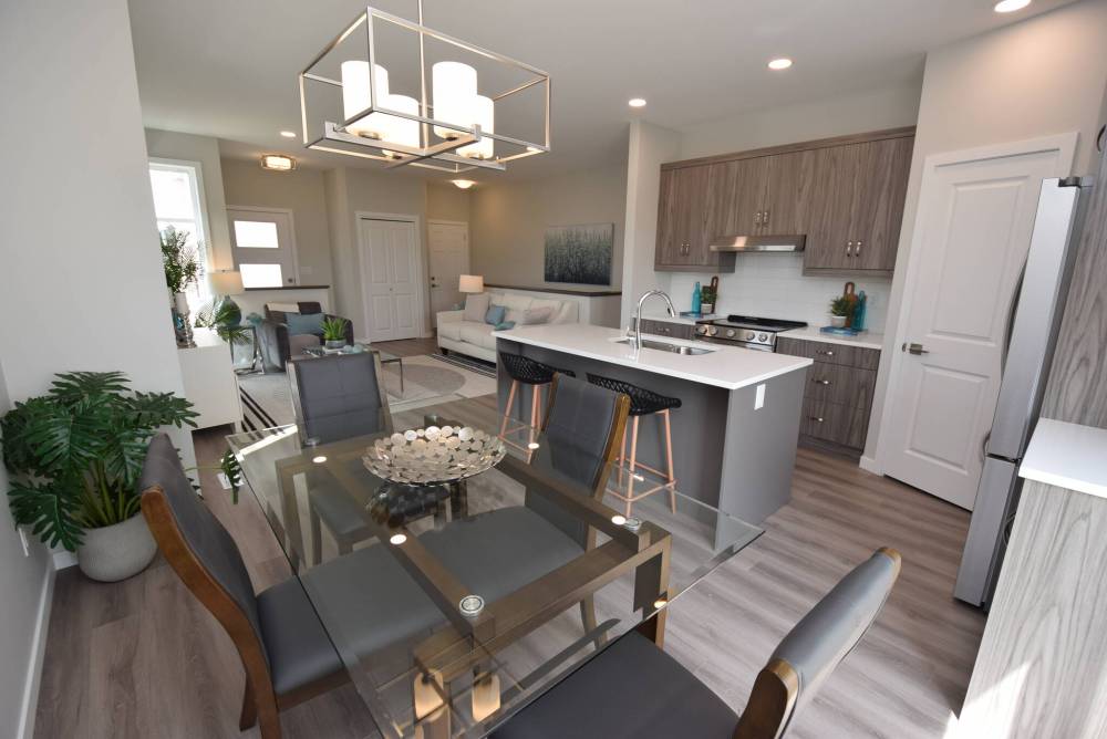 TODD LEWYS / FREE PRESS
Style complements function in the well-designed main living space at 81-100 Grande Pointe Meadows Blvd.