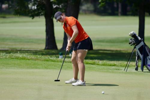 MIKE PETERS PHOTO
                                Addison Kartusch was hoping to drop a few more putts but has the first-round lead at the provincial women’s amateur championship.