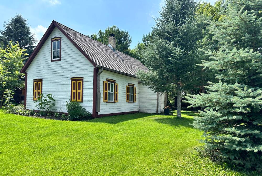 Shel Zolkewich
The Herdsman’s House in Neubergthal, built in the 1880s, is part of an early Mennonite street village and national historic site.