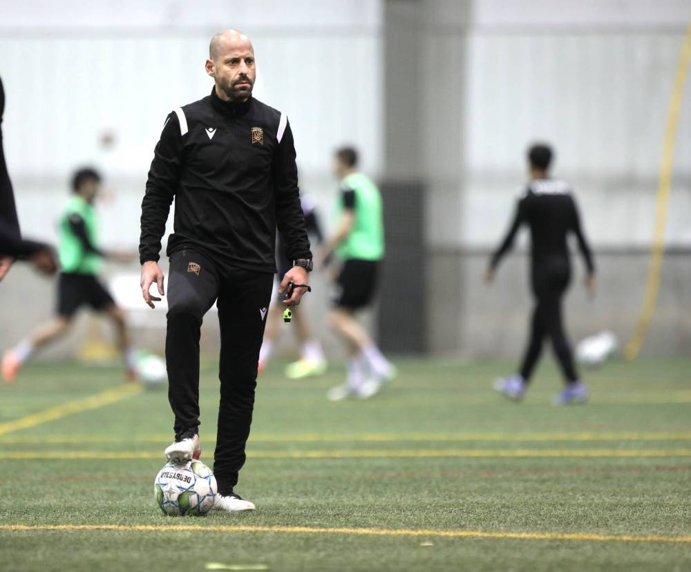 RUTH BONNEVILLE / FREE PRESS FILES
Winnipeg Valour head coach Phillip Dos Santos said the club’s two wins in the last three games gave the team life for a post-season push — which would be the franchise’s first trip to the playoffs.