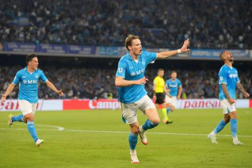 Gregorio Borgia / THE ASSOCIATED PRESS FILES
                                Napoli midfielder Scott McTominay (centre), though nominated for this year’s Ballon d’Or, the favourite to win the award is Paris-Saint German striker Ousmane Dembélé.