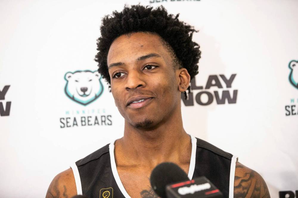 MIKAELA MACKENZIE / FREE PRESS
Winnipeg Sea Bears guard Terry Roberts had just recorded his first professional double-double with his hometown Long Island Nets back in February 2024 when he was shot. Roberts has long-since recovered and is thriving on the court with the Sea Bears.