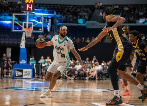 BROOK JONES / FREE PRESS files
                                The arrival of guard Jalen Harris was key to the Sea Bears roster rounding into form.