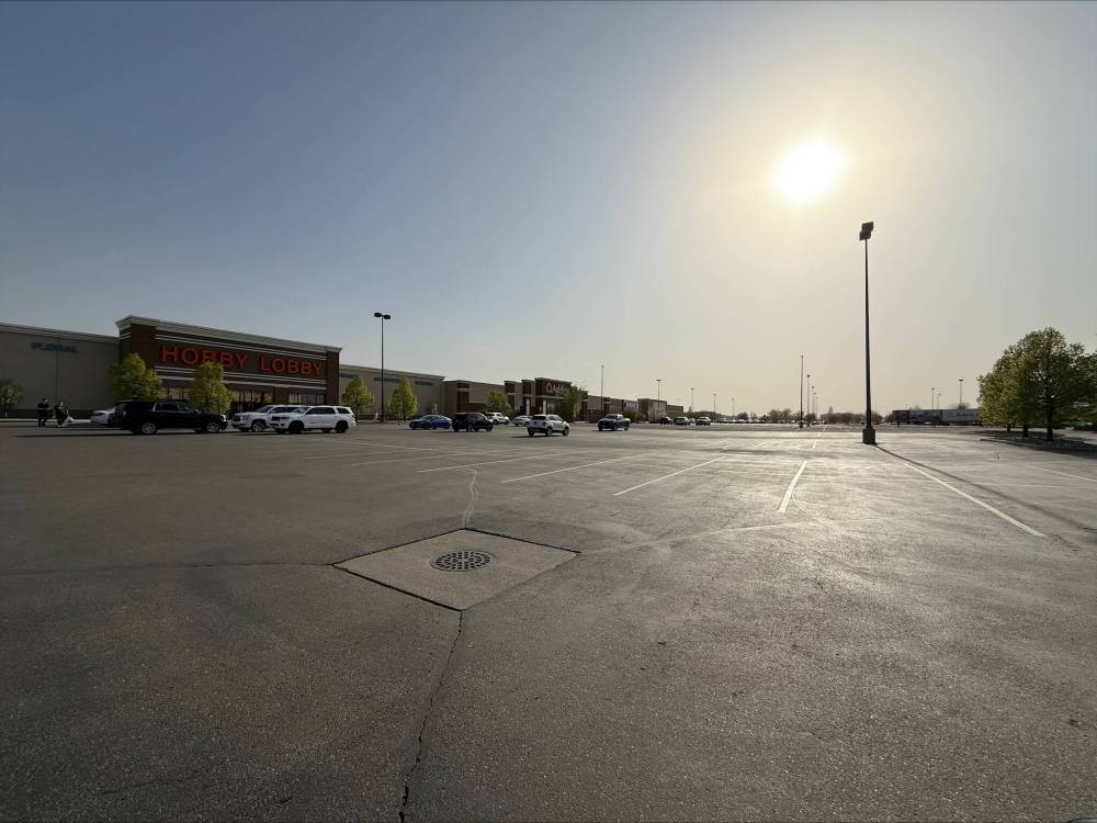 Parking lots lining Grand Forks’ 32nd Avenue were largely devoid of Manitoban license plates earlier this year. (Scott Billeck / Free Press files)