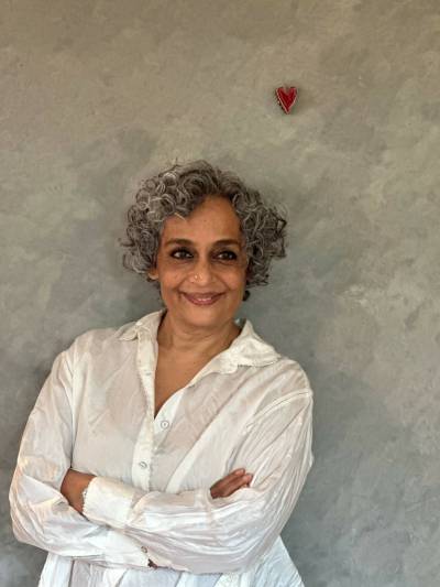 Mayank Austen Soofi photo
                                Having a famous (or infamous) mother caused Arundhati Roy anxiety and a desire to hide from the public eye in her younger years.