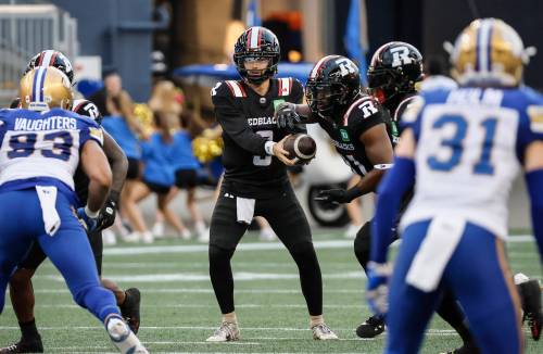 John Woods / THE CANADIAN PRESS FILES
                                Redblacks quarterback Dru Brown (3) is looking forward to facing his former team Saturday when Ottawa clashes with the Winnipeg Blue Bombers. The pivot said Thursday that he learned invaluable experience playing backup to Bombers QB Zach Collaros.