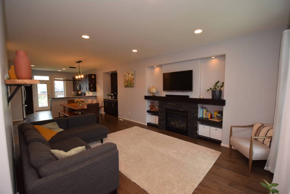 TODD LEWYS / FREE PRESS
Every inch of space was put to optimum use in the warm, welcoming main living area.