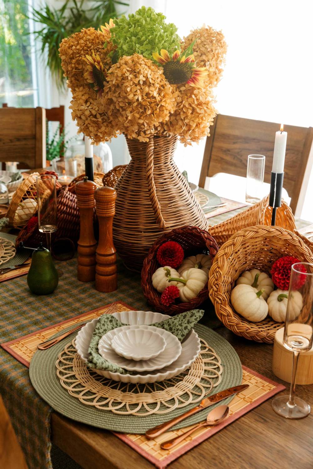 Robyn Chubey recommends simple ideas like combining zinnia blooms with mini pumpkins and fresh or dried florals in vases or horns of plenty.