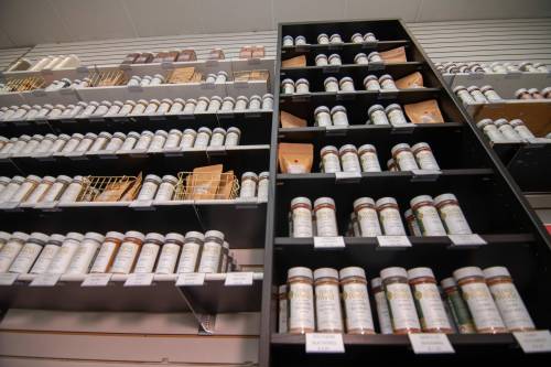 ETHAN CAIRNS / FREE PRESS FILES
                                Winnipeg business Spice World has largely stopped using Canada Post.