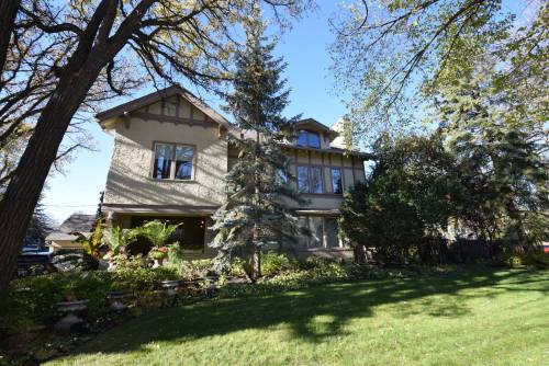 Todd Lewys / Free Press
                                The stately 4,290-square-foot home, which has been thoughtfully updated throughout, combines timeless charm with modern convenience.