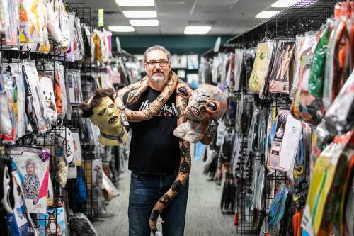 MIKAELA MACKENZIE / FREE PRESS
                                ‘When people come in they just want to find a good costume, right? They just want you to help them. So our biggest goal here really is to help them be happy,’ says James Taylor, manager at Winnipeg’s Halloween Alley location.