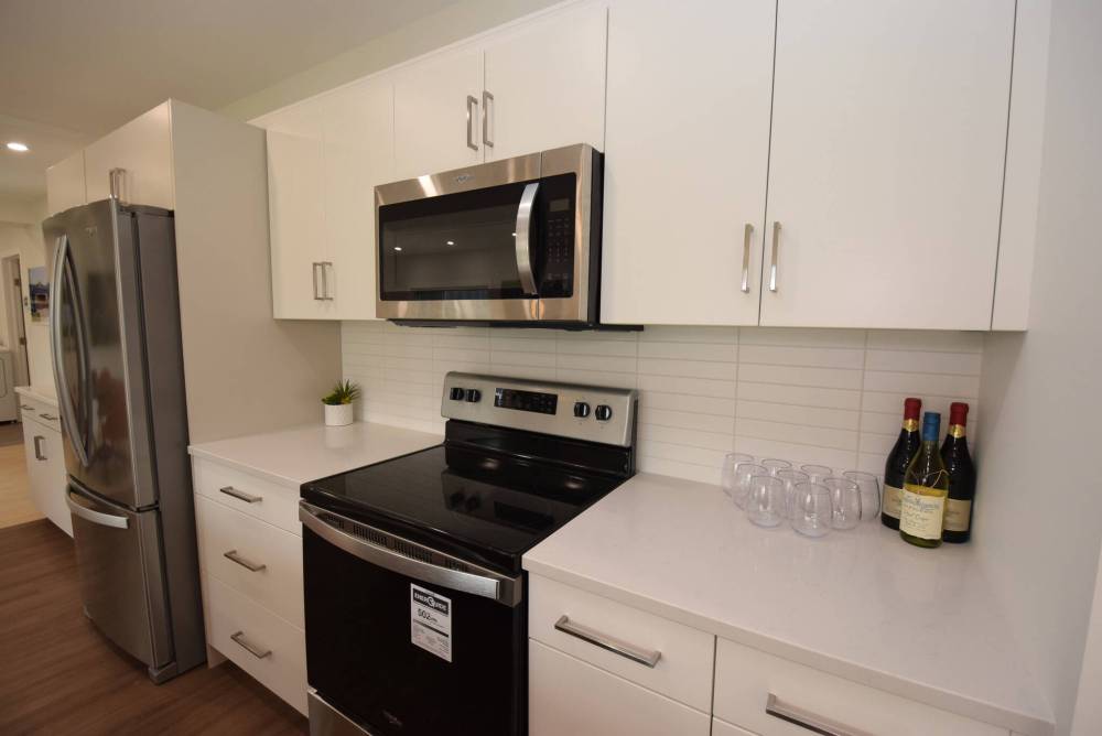 Todd Lewys / Free Press
Quartz countertops, tile backsplashes, maple or thermofoil cabinets, and stainless-steel appliances will be standard in every island kitchen.