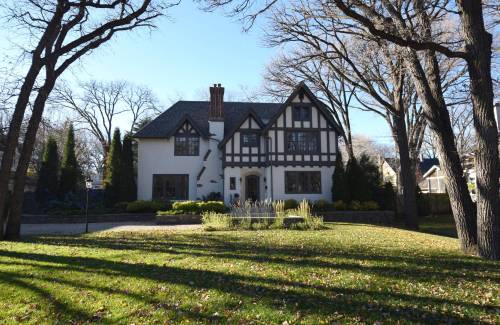 photos by Todd Lewys / Free Press
                                Lovingly remodelled in 2009-10, the 3,614-sq.-ft., two-storey River Heights classic sits on a mature 100-by-120-foot lot.