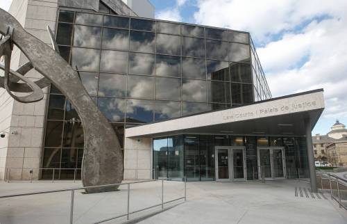 THE CANADIAN PRESS FILES/John Woods
                                Prosecutors are recommending a seven-year prison sentence for a Winnipeg mother who poisoned her young son with salt water and endangered his life.