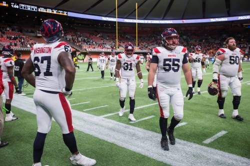 Darryl Dyck / THE CANADIAN PRESS FILES
                                Brandon’s Landon Rice (55) is looking for the perfect send-off to his storied career that includes a Vanier Cup with the University of Manitoba Bisons.