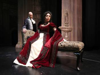 Ruth Bonneville / Free Press 
                                Marina Costa-Jackson (right, as Tosca) and Gregory Dahl (as Scarpia) star in The Manitoba Opera’s production of Puccini’s Tosca, mounted for the first time since 2010.