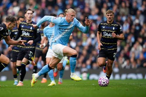 Dave Thompson / THE ASSOCIATED PRESS FILES
                                Manchester City striker Erling Haaland (centre) needs one more goal to take Alan Shearer’s title of fastest player to 100 goals in Premier League history.