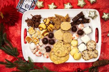 MIKAELA MACKENZIE / FREE PRESS
                                The holiday baking cookie swap was sweet.