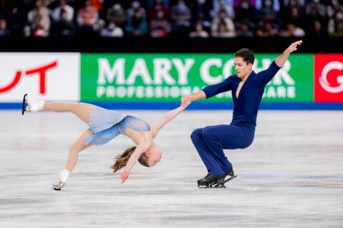 Danielle Earl / Skate Canada
                                Winnipeg duo Ava Kemp (left) and Yohnatan Elizarov head into the tournament in Gatineau, Que., as the reigning national junior pair.