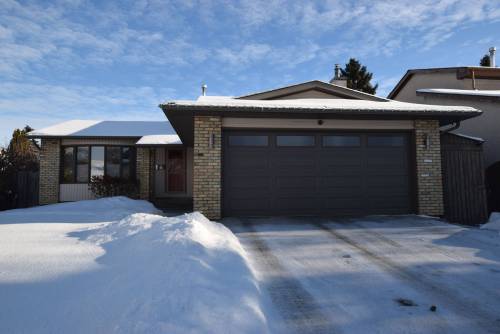 Todd Lewys / Free Press
                                Immaculate outside and inside, the extensively updated 1,700-sq.-ft., four-level split possesses the livability, style and value young families are looking for.