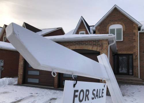 Richard Buchan / THE CANADIAN PRESS FILES
                                Real estate market insiders believe Winnipeg will likely remain a seller&rsquo;s market in 2026 with the price of a typical house in the city expected to surpass $400,000 this spring.